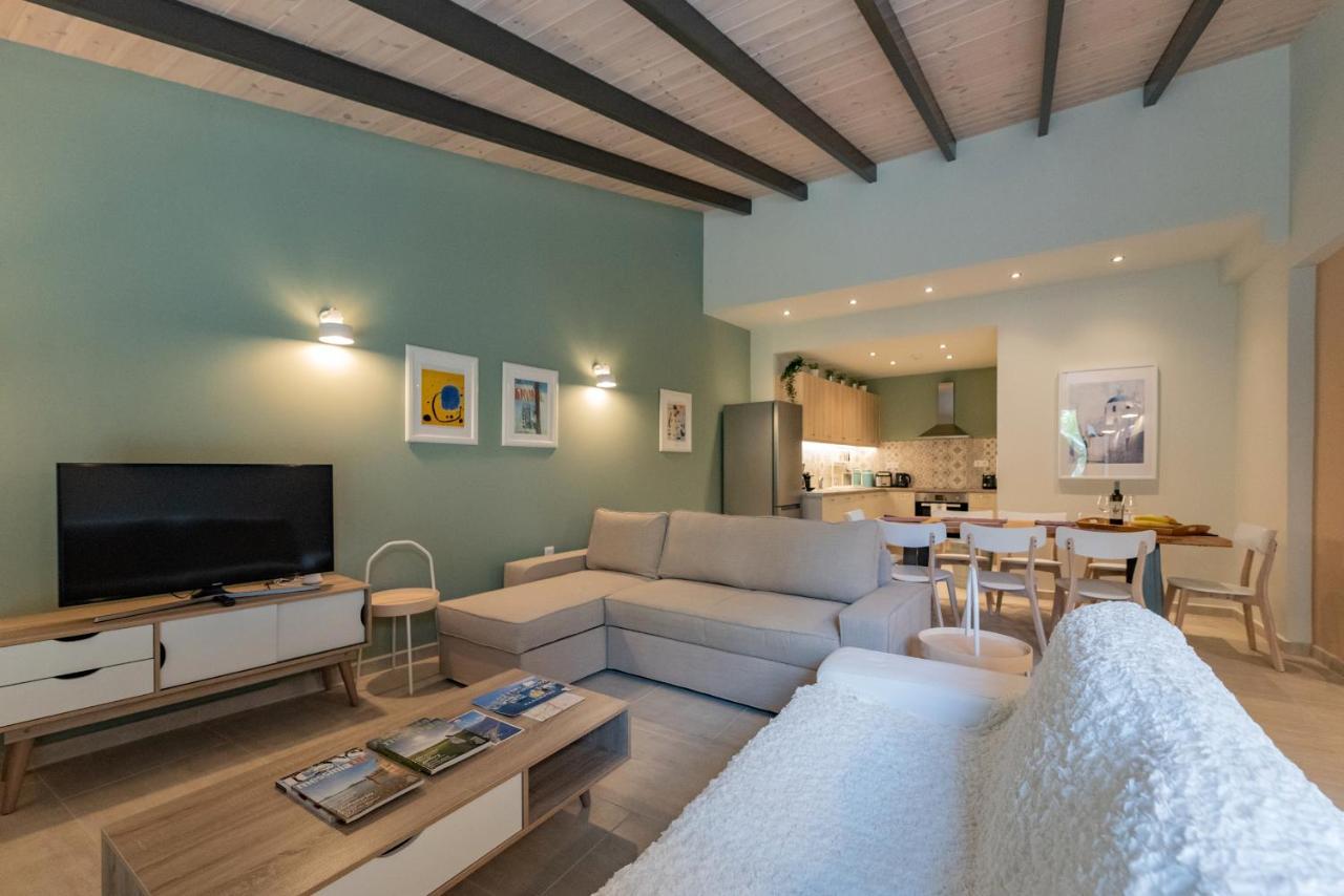 Linas Home - Kalamata Mediterranean Villas Екстер'єр фото