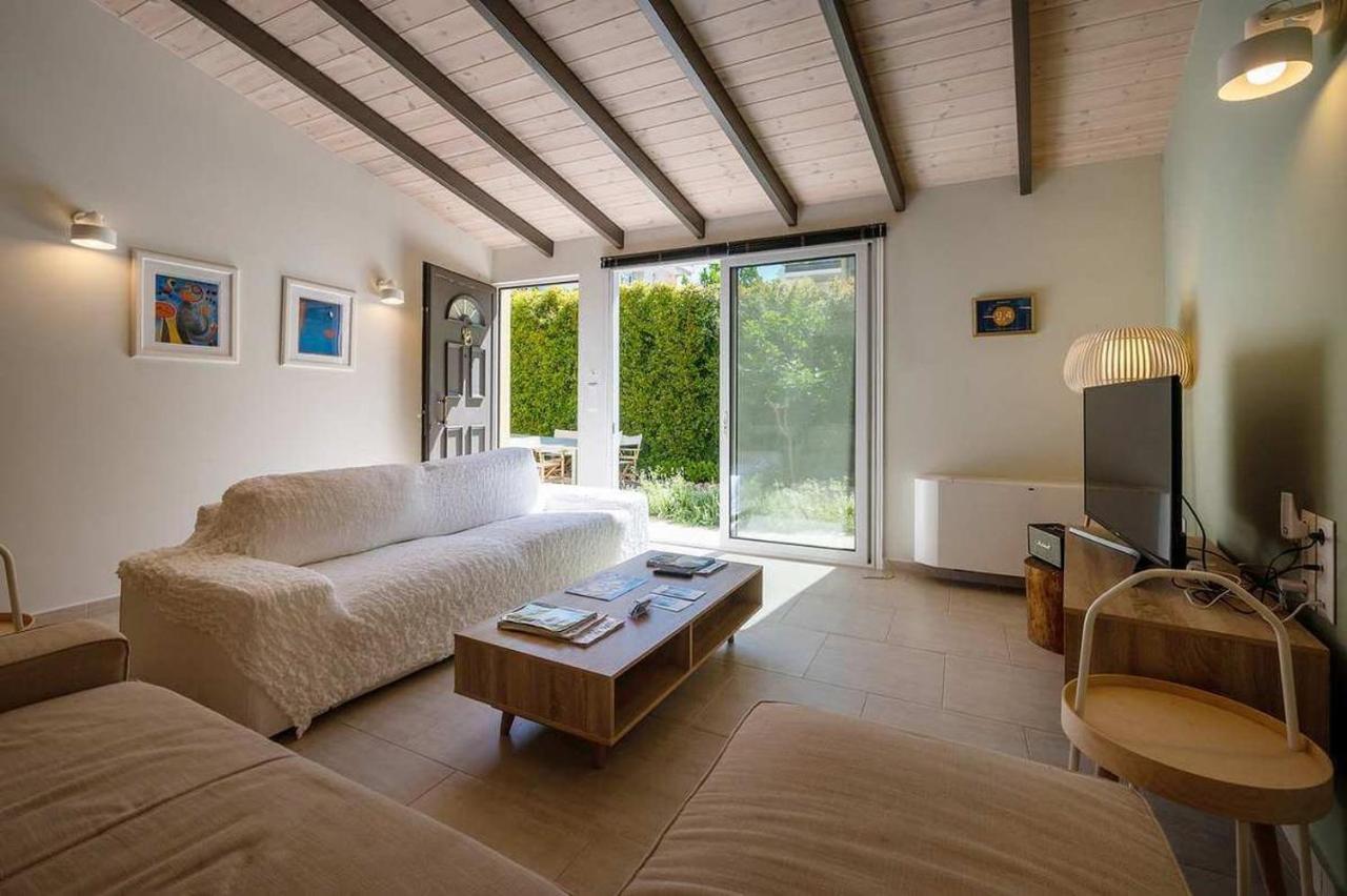 Linas Home - Kalamata Mediterranean Villas Екстер'єр фото
